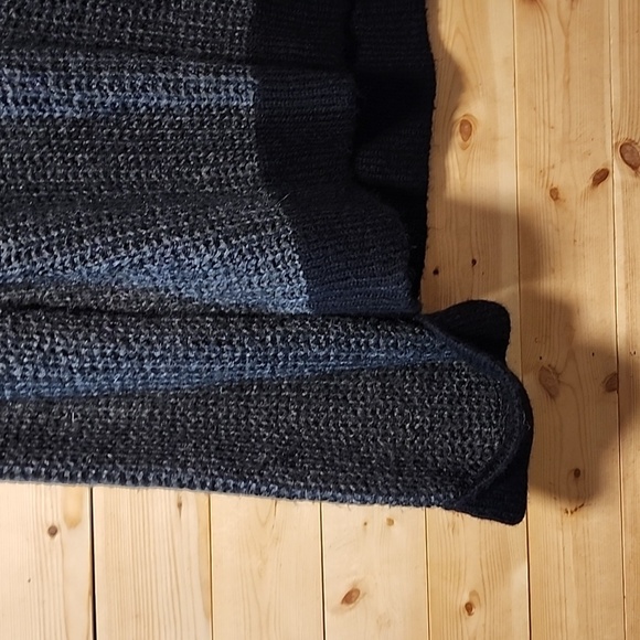 NWT Splendid Sweatshirt size Large - Picture 3 of 7